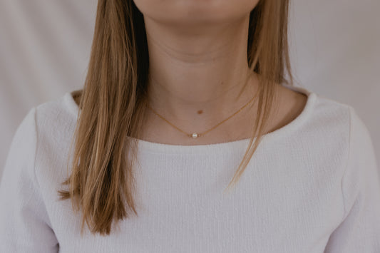 Lily Mini Pearl Necklace